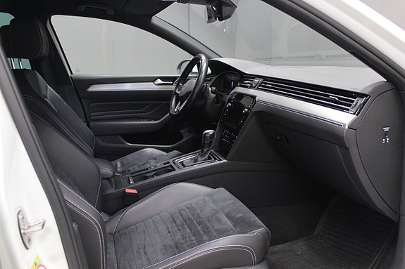 Volkswagen Passat 11 of 12