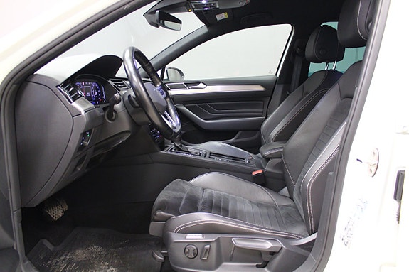Volkswagen Passat 7 of 12