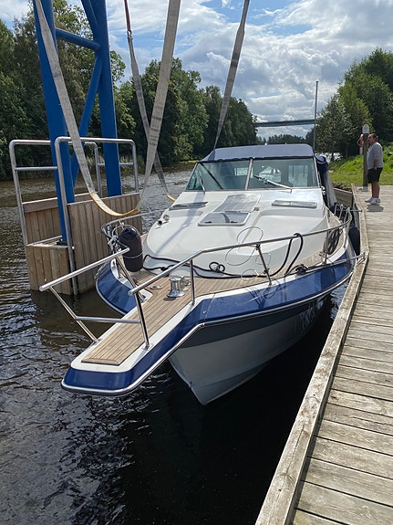 Cruisers Yacht Elegante 2 of 4