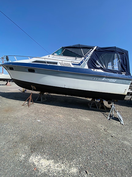 Cruisers Yacht Elegante 4 of 4