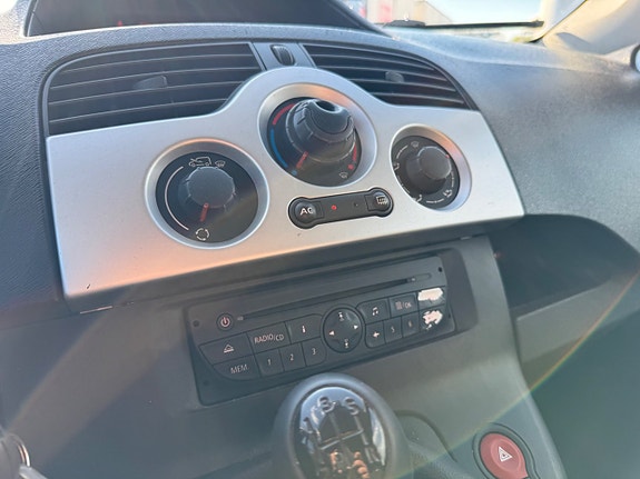 Renault Kangoo Express 13 of 19