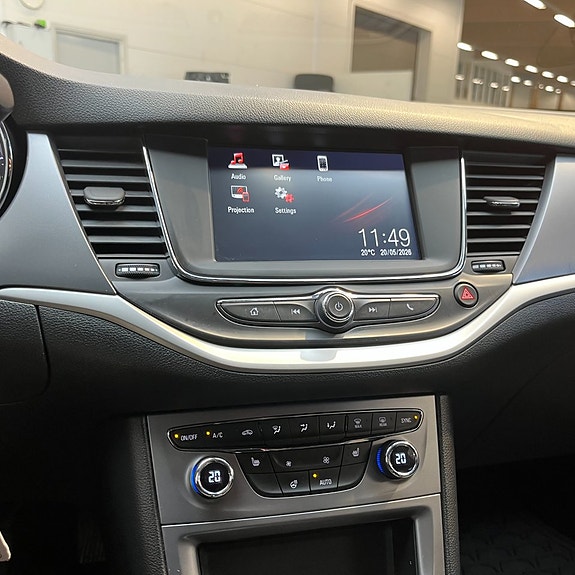 Opel Astra 12 of 12