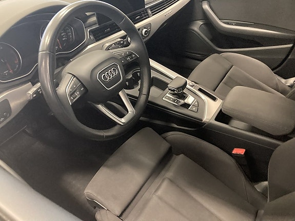 Audi A4 9 of 21