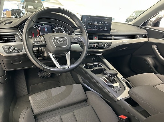 Audi A4 11 of 22