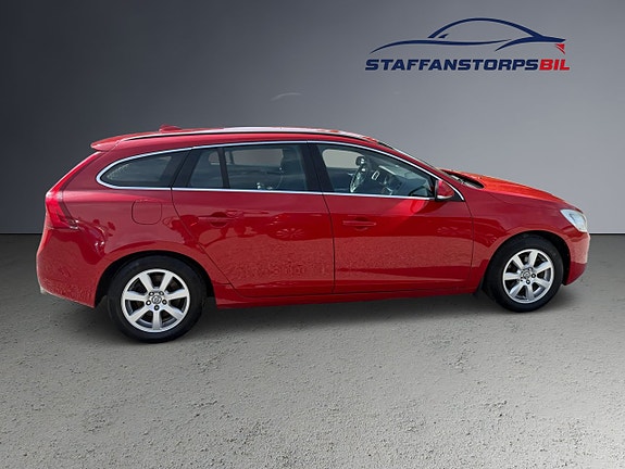 Volvo V60 4 of 11