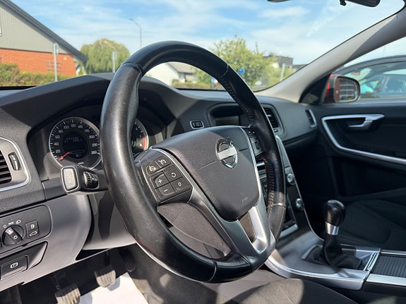 Volvo V60 10 of 11