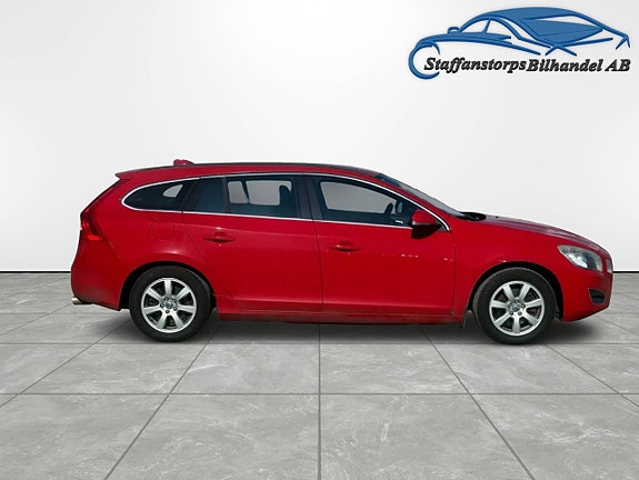 Volvo V60 4 of 5