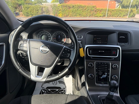 Volvo V60 9 of 11