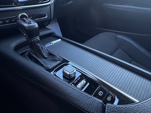 Volvo V90 Cross Country 13 of 18