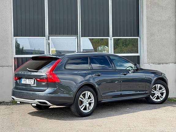 Volvo V90 Cross Country 5 of 5