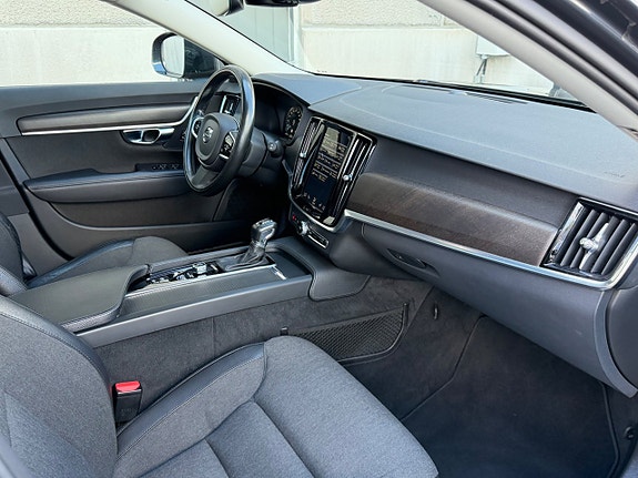 Volvo V90 Cross Country 10 of 18