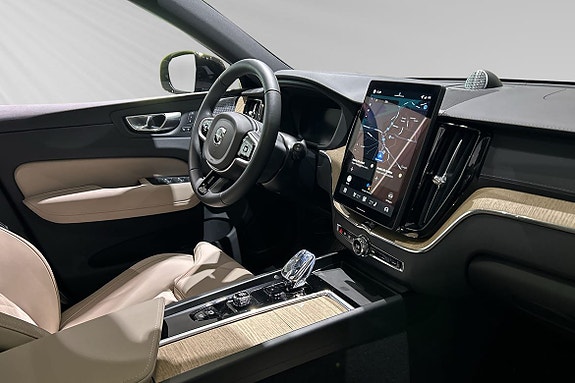 Volvo XC60 10 of 22