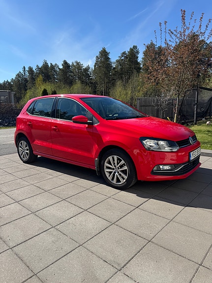 Volkswagen Polo 2 of 5