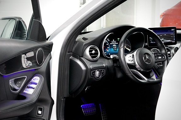 Mercedes-Benz C400 7 of 19