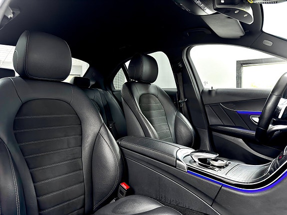 Mercedes-Benz C400 8 of 19
