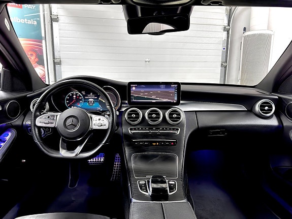 Mercedes-Benz C400 15 of 19