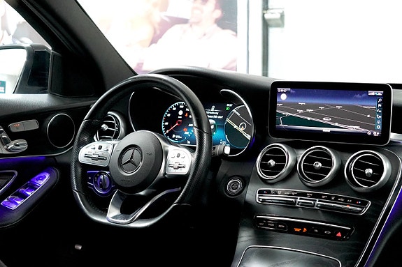 Mercedes-Benz C400 6 of 19