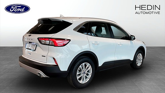 Ford Kuga 2 of 5