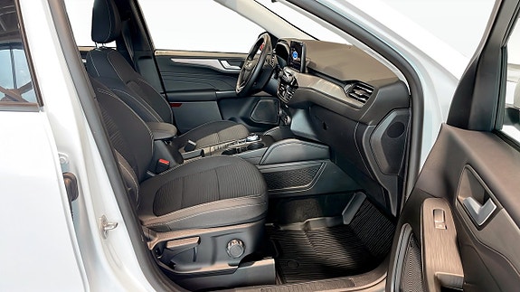 Ford Kuga 3 of 5