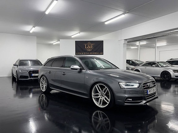 Audi S4 2 of 5