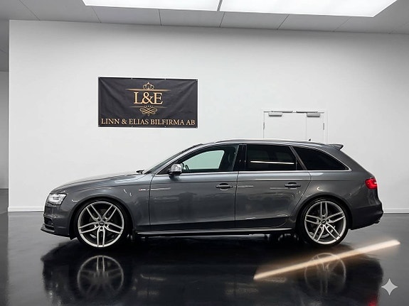 Audi S4 3 of 5