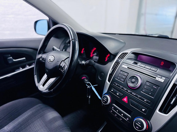 Kia Ceed 5 of 18