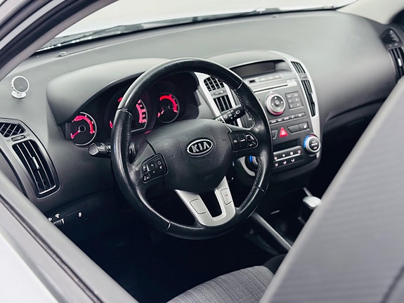 Kia Ceed 9 of 18