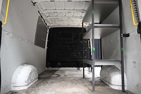 Volkswagen Crafter 7 of 30