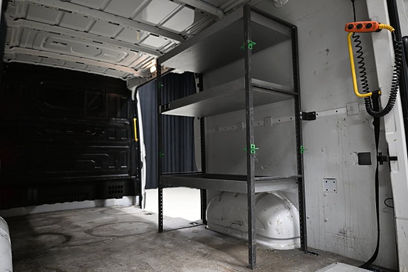 Volkswagen Crafter 8 of 30
