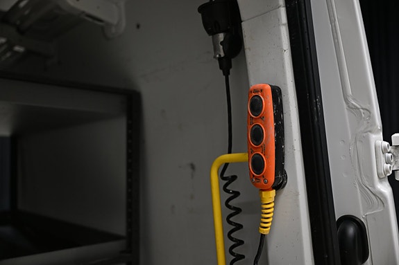 Volkswagen Crafter 9 of 30
