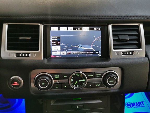 Land Rover Range Rover Sport 9 of 13