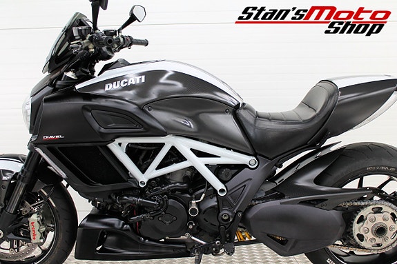 Ducati Diavel Carbon ABS Termignoni 13 of 17