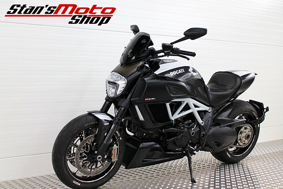 Ducati Diavel Carbon ABS Termignoni 10 of 17