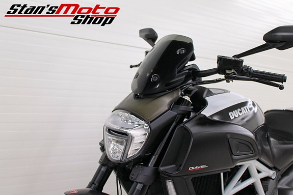 Ducati Diavel Carbon ABS Termignoni 15 of 17