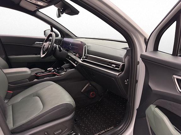 Kia Sportage 27 of 30