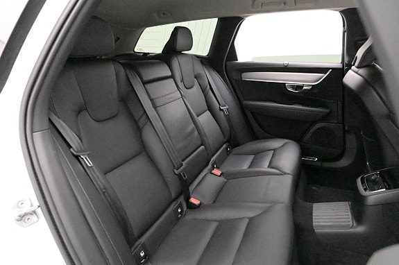 Volvo V90 19 of 27