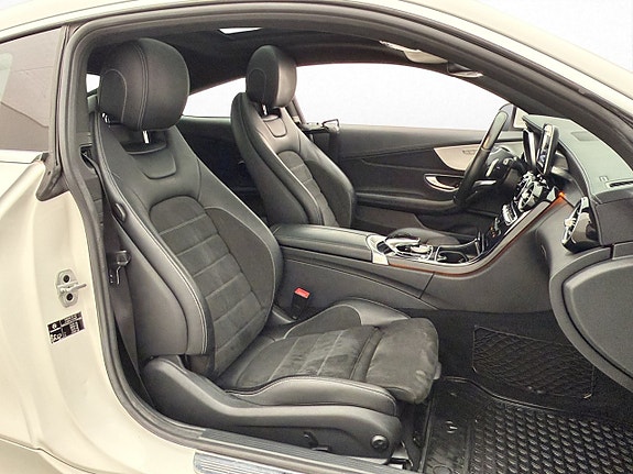 Mercedes-Benz C250 23 of 30