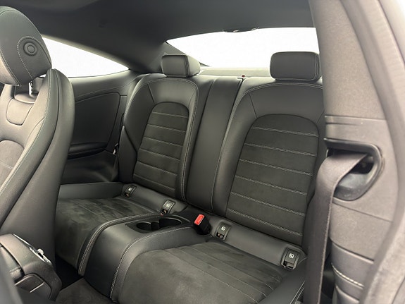 Mercedes-Benz C250 25 of 30