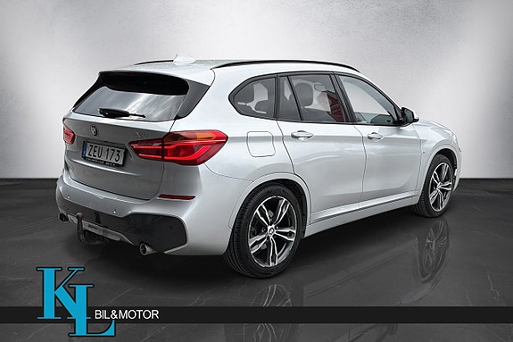BMW X1 3 of 5