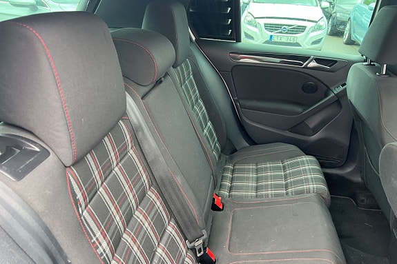 Volkswagen Golf I 11 of 30
