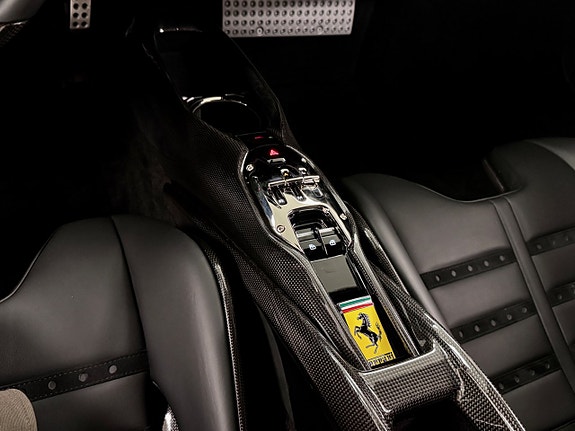 Ferrari SF90 Stradale 5 of 5