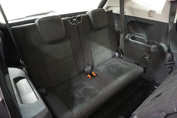 Volkswagen Tiguan Allspace 18 of 30