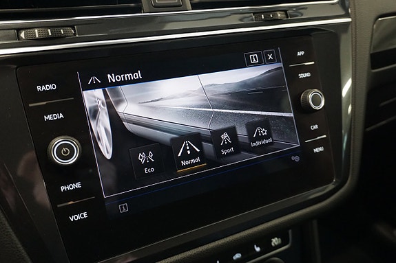 Volkswagen Tiguan Allspace 21 of 30