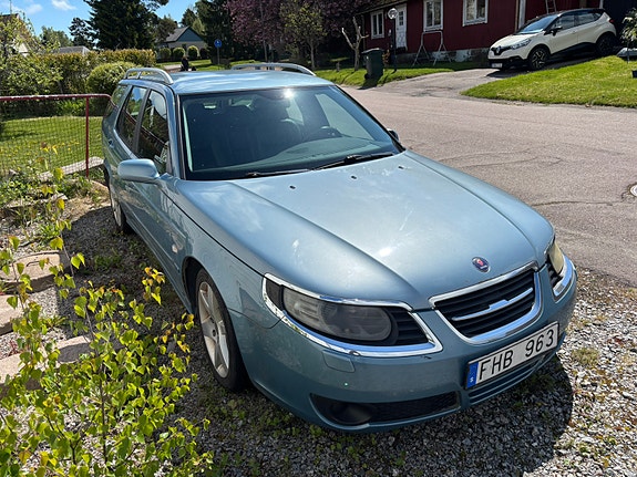 Saab 9-5 2 of 5