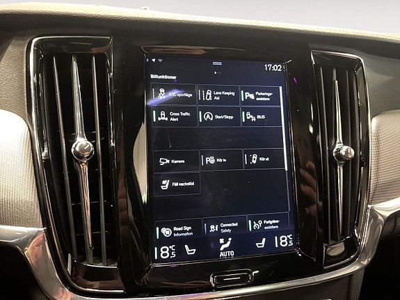 Volvo S90 21 of 26