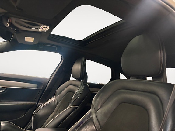 Volvo S90 22 of 26