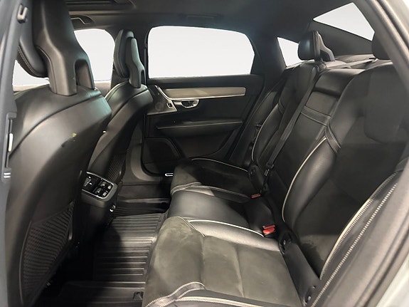 Volvo S90 15 of 26