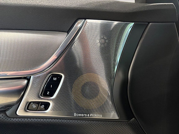Volvo S90 24 of 26