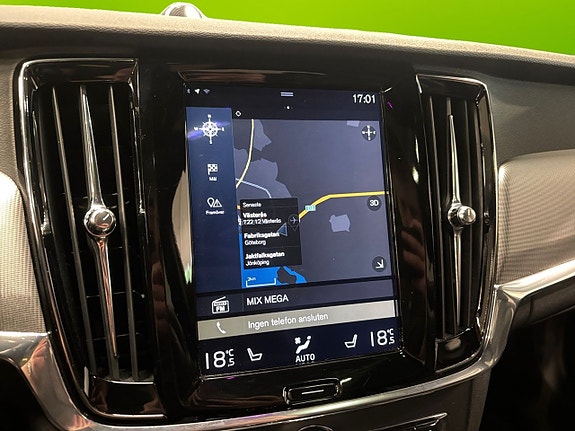 Volvo S90 18 of 26