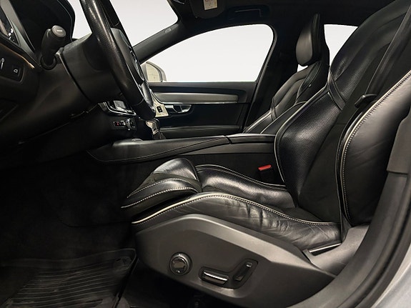 Volvo S90 23 of 26